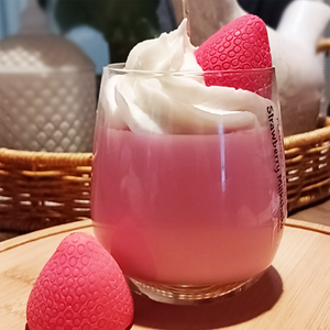 STRAWBERRY MILKSHAKE CANDLE (new)