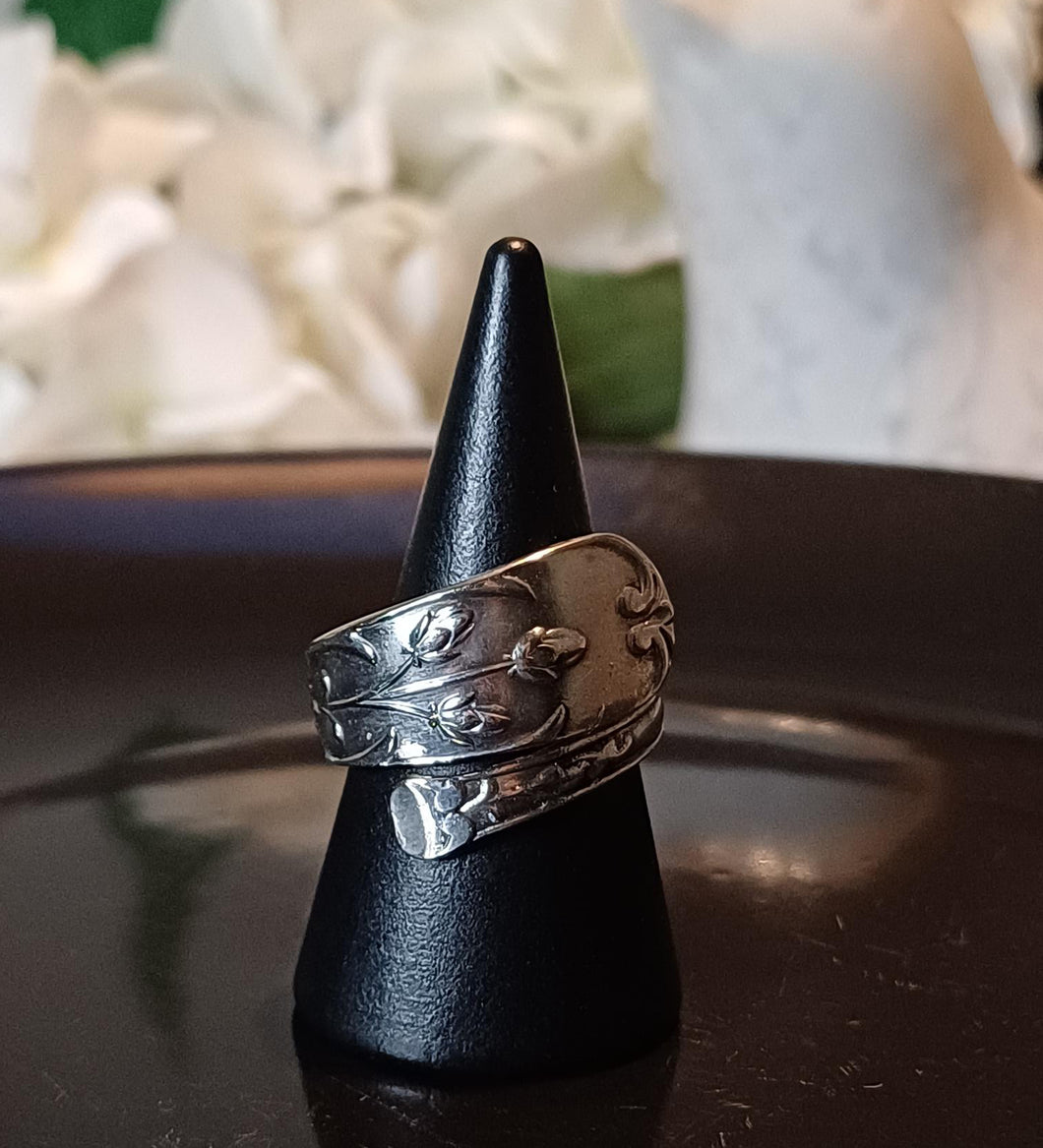 TULIP SPOON RING