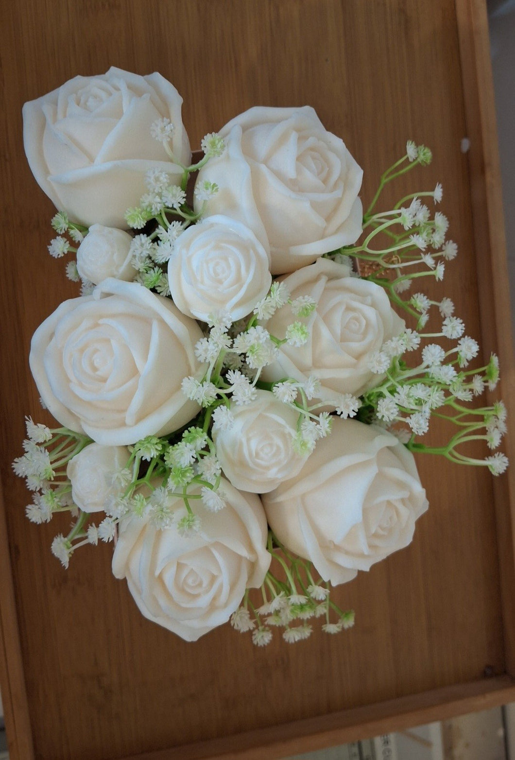 WHITE FLORALS BOUQUET